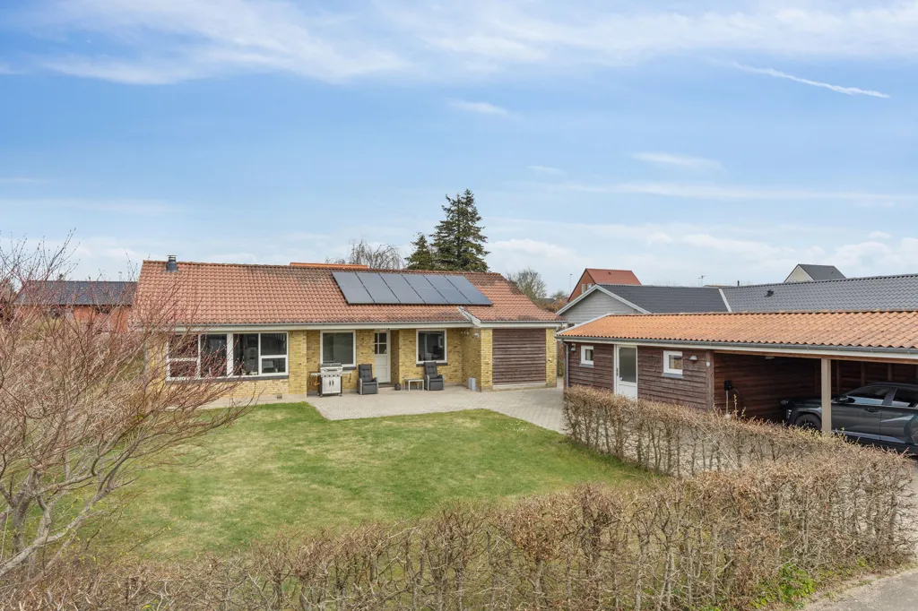 Välivaade - Fenced Villa with Garden in Bellinge, Odense SV