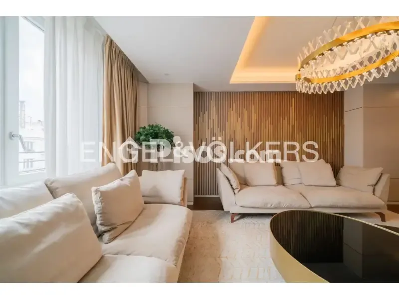 Soggiorno - Luxury Apartment with Rooftop Pool in Gran Vía