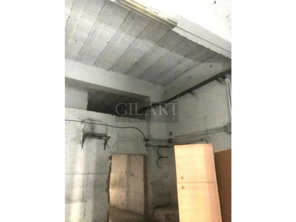 Garaaž - Apartment Complex with Expansion Potential in Lleida