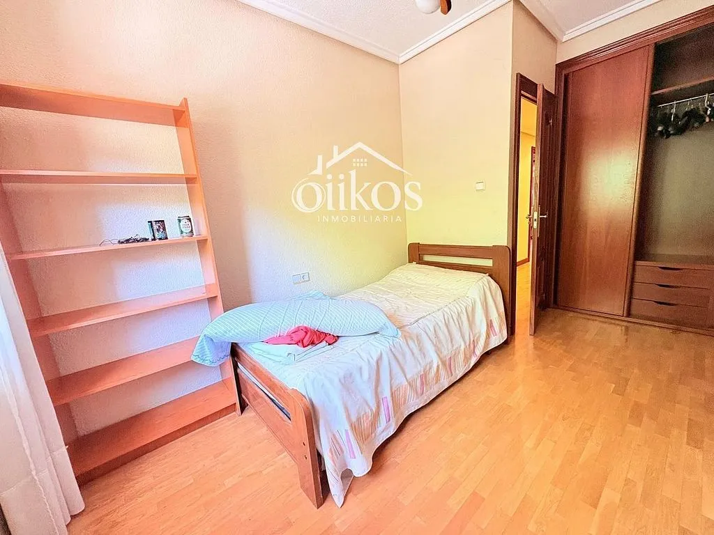 Magamistoad - Apartment with Garage in Salesas