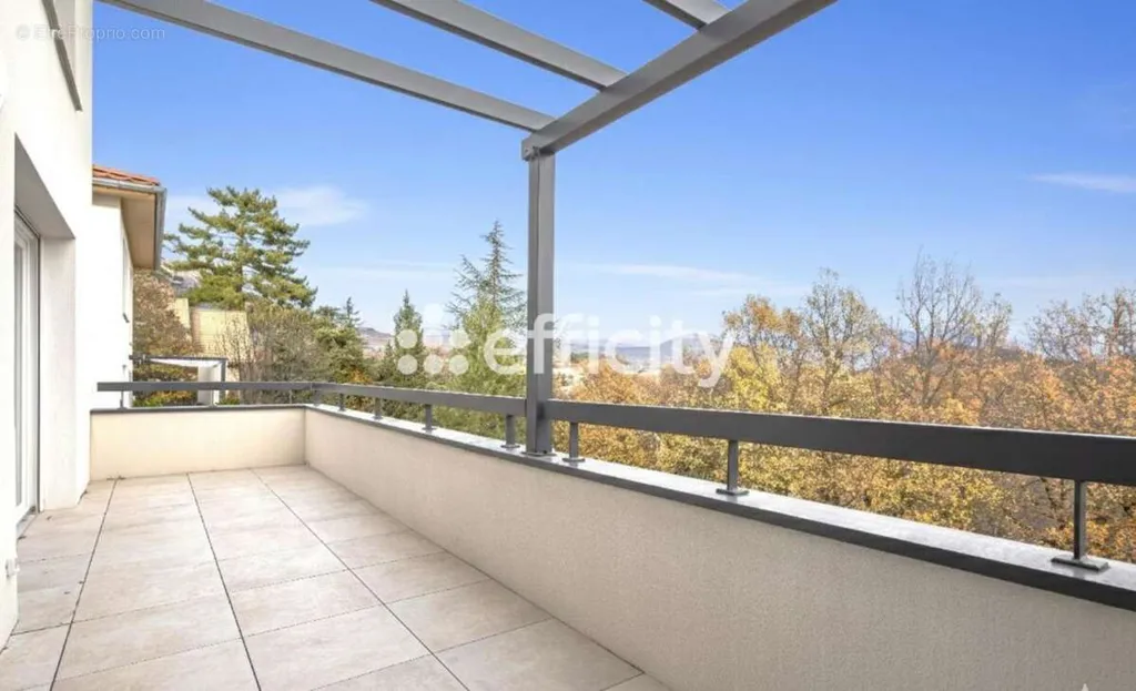 Rõdu - New Duplex Apartment with Mountain View in Gap
