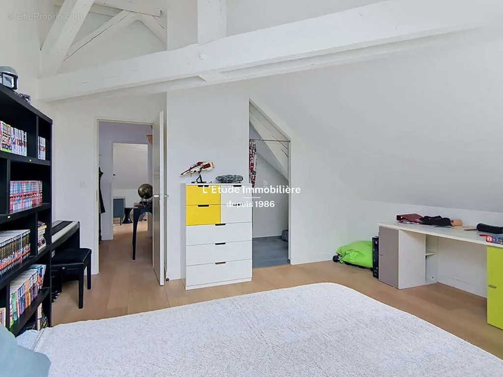 Chambres - Duplex de 7 Pièces avec Terrasse à Lyon 4ème