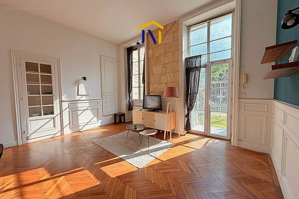 Soggiorno - 3-Bed Apartment with Parking in Bordeaux Chartrons