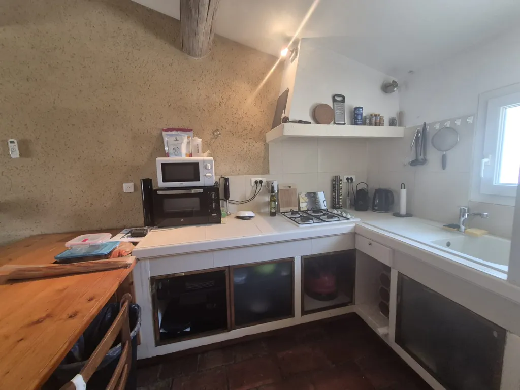 Köök - Charming Village House with Garage in Eyragues