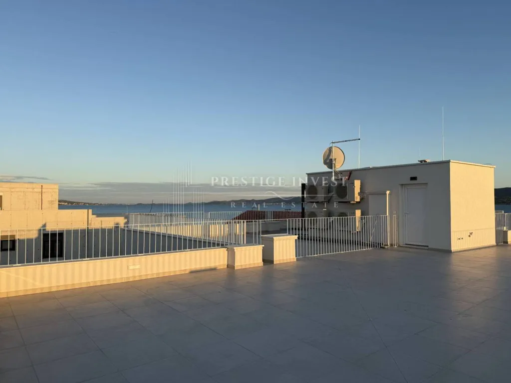 Terrass - Penthouse with Sea View in Sukošan