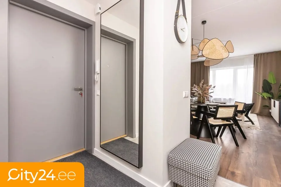 Esik - Modern Apartment with Balcony in Ķengarags, Riga
