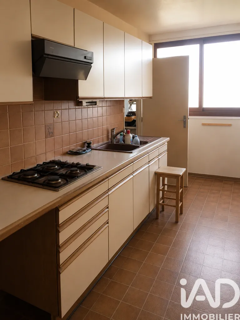 Küche - 4-Piece Flat with Balcony in La Barre Ormesson