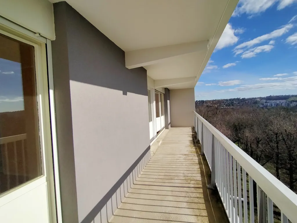 Rõdu - Apartment with Panoramic View in Francheville