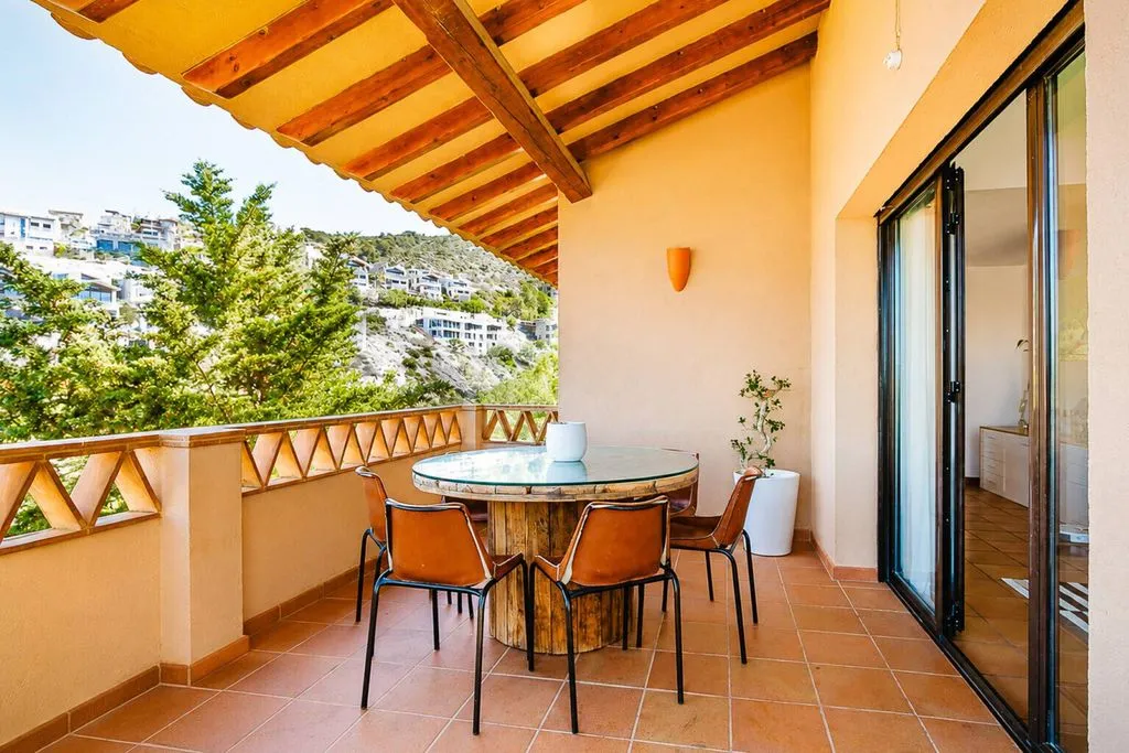 Terrasse - Contemporary 5-Bedroom House with Pool in Sitges