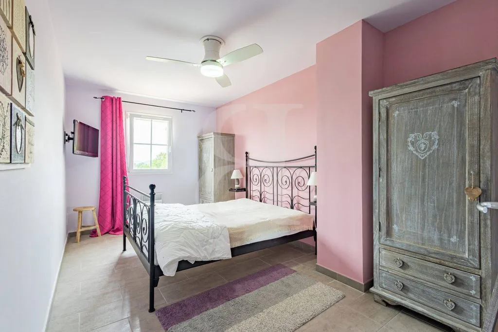 Chambres - Maison Luxueuse avec Vue Sud à Ménerbes