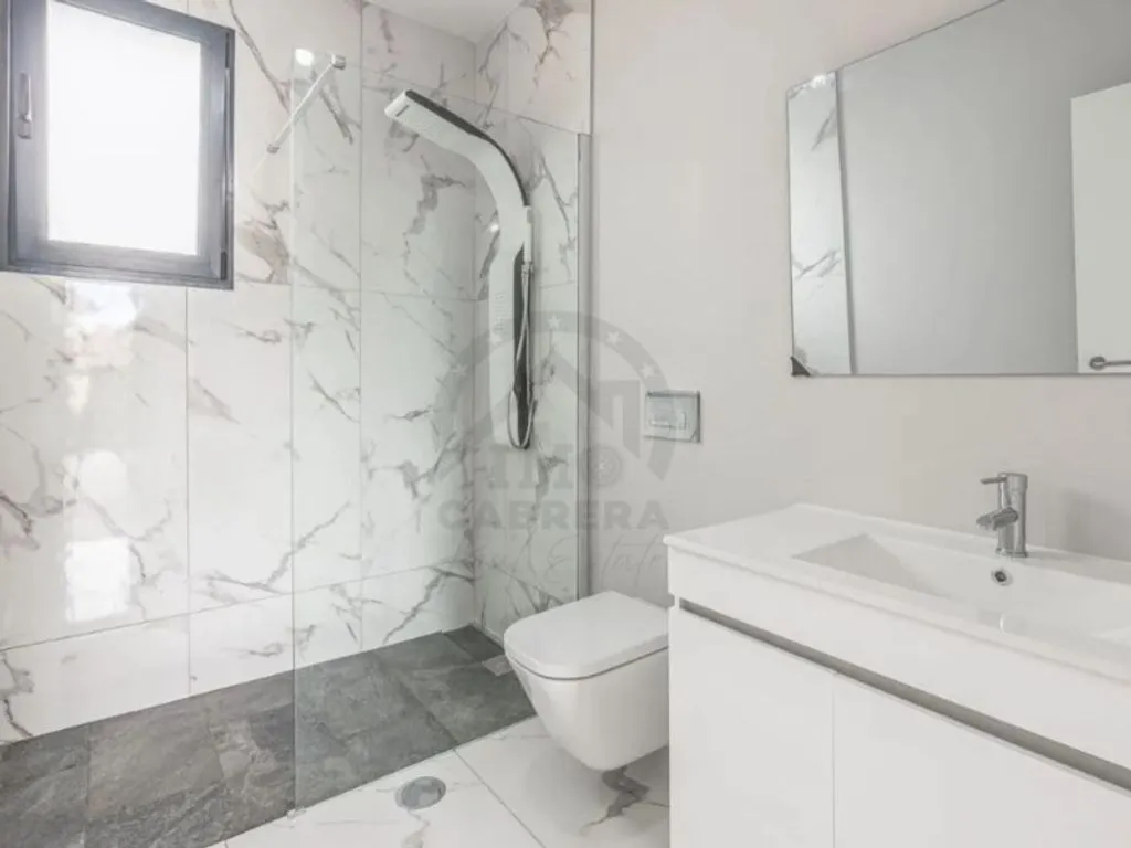 Salles de bain - Modern Semidetached House with Garden in Sao Roque