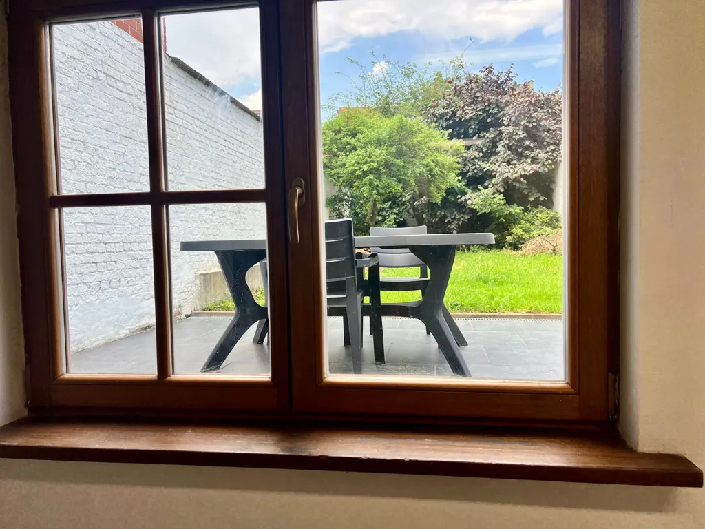 Toad - 8-Bedroom House with Terrace in Anderlecht