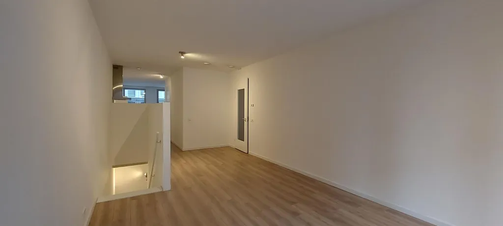 Entrée - Modern Apartment with Balcony near Breda Centraal
