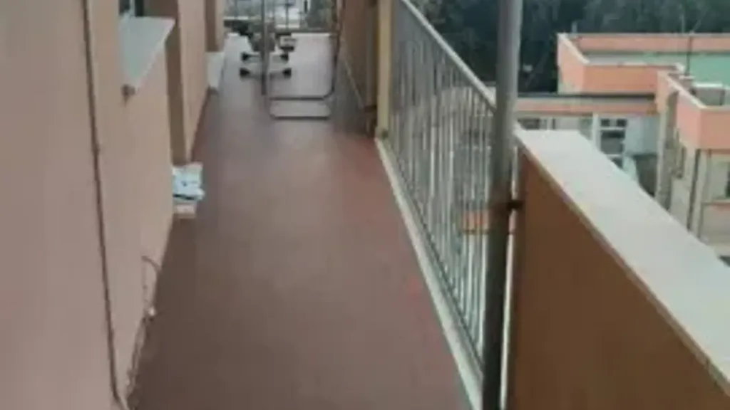 balcony
