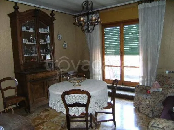 Salle à manger - Apartment with Panoramic Views in Cortemilia