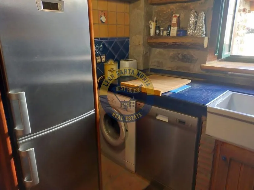 Cuisine - Restored Chalet with Rustic Charm in León