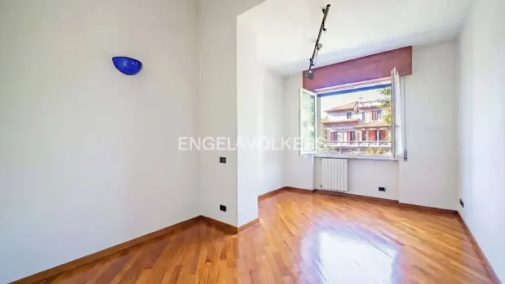 other_room