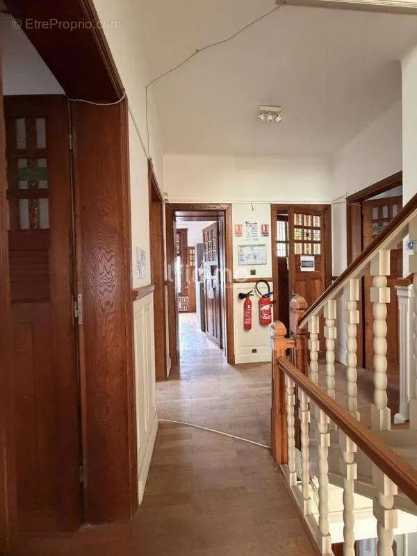 hallway_entrance