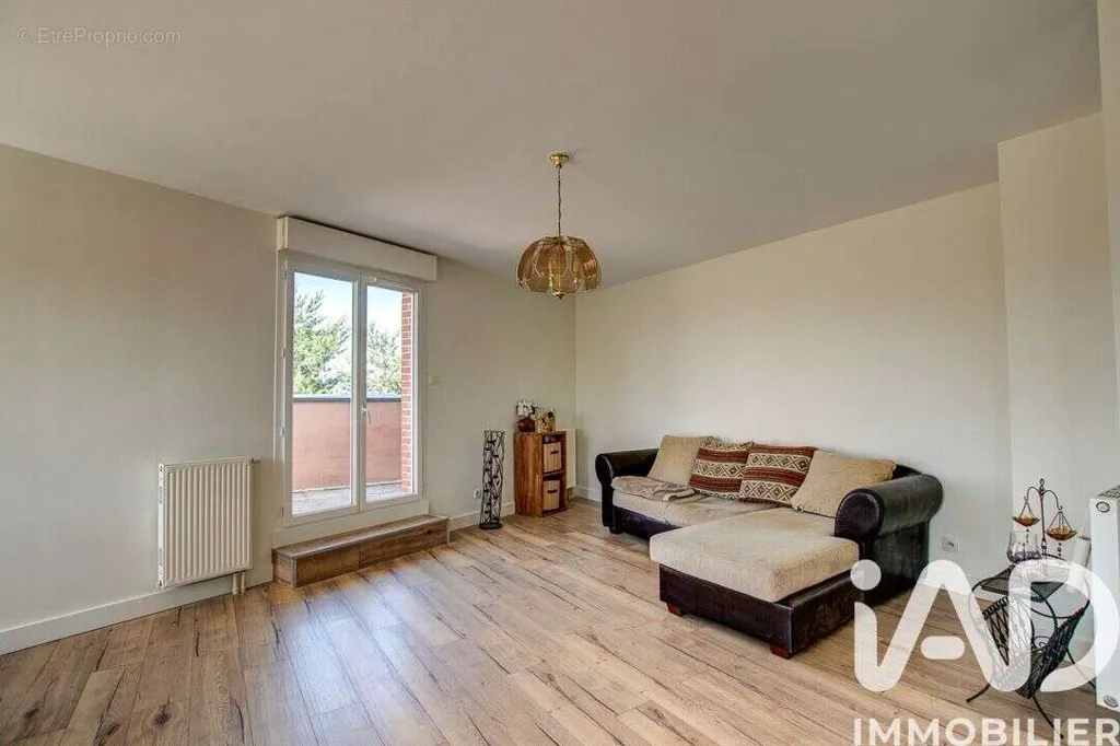 Soggiorno - 4-Piece Flat with West Terrace in Provinces Centre