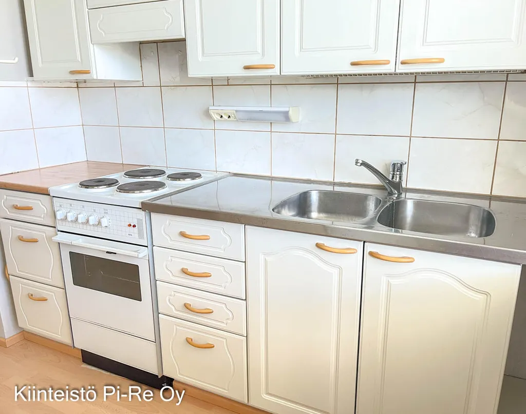 Cuisine - Modernised Flat with Balcony in Forssa Centre