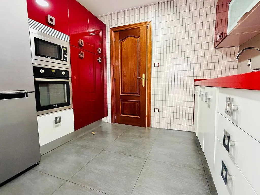 Köök - Bright Apartment with Patio in Valladolid