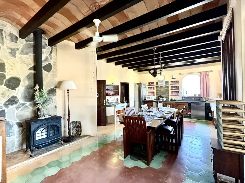 Salle à manger - Solar-Powered Country House with Mountain Views in Porreres