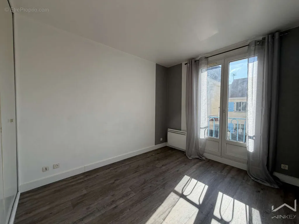 Rooms - Bright 2-Bed Flat with Parking in Mantes la Jolie