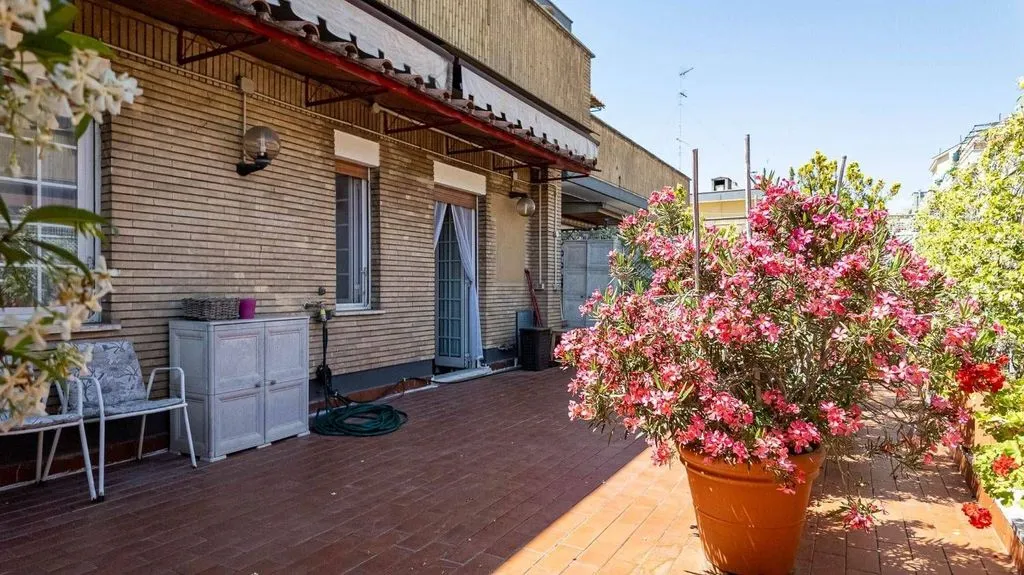 Terrazza - Exclusive Penthouse with Panoramic Terrace in Rome