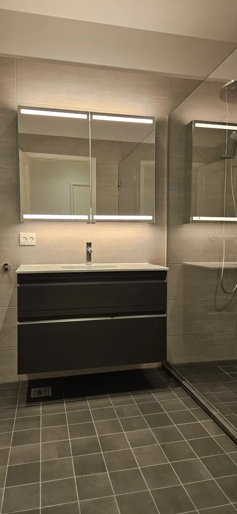 Salles de bain - Bright Apartment with Balcony in Latin Quarter