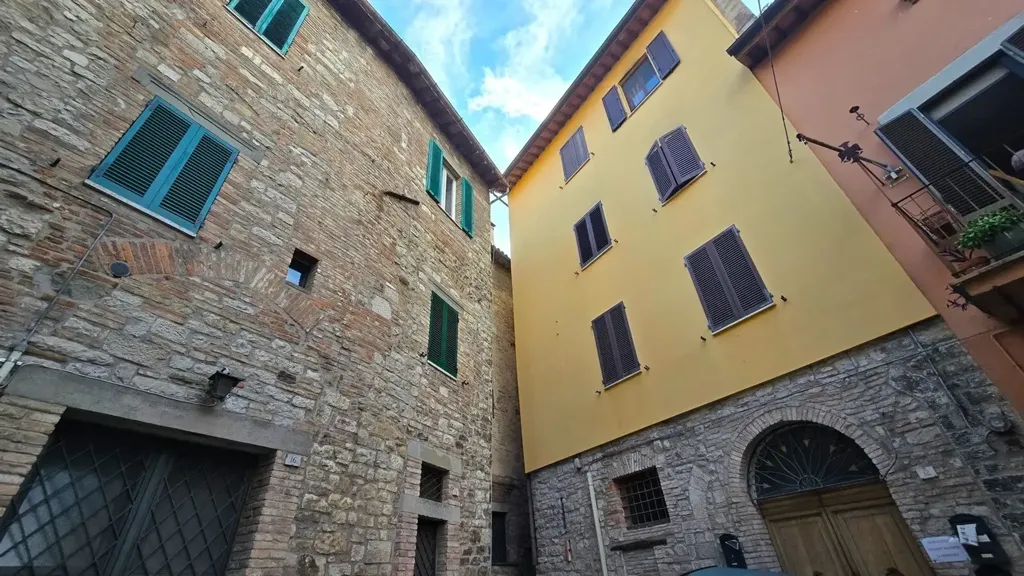 Aed - Historic Apartment with Panoramic Terrace in Todi