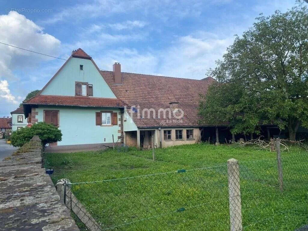 Extérieur - Corps de Ferme à Rafraîchir avec Terrain à Lembach