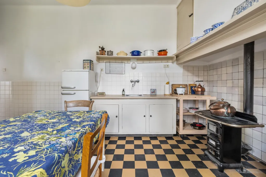 Kitchen - Monumental Villa with Historical Charm in Breda