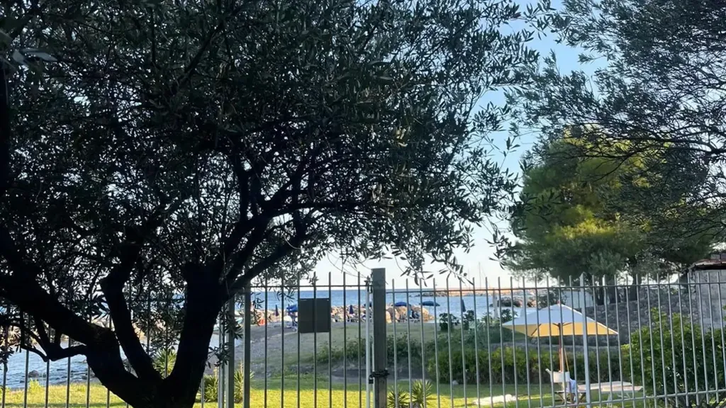 Jardin - Rustic Villa with Sea View in Scario