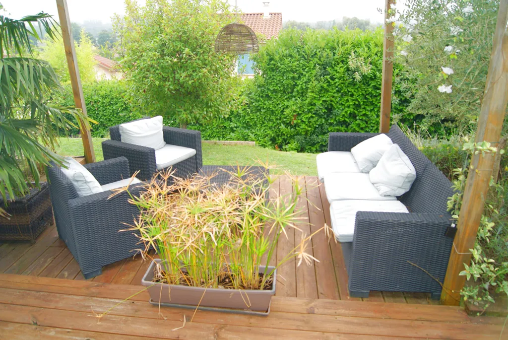 Terrasse - Maison de Plain-Pied avec Piscine à Pierre Louve