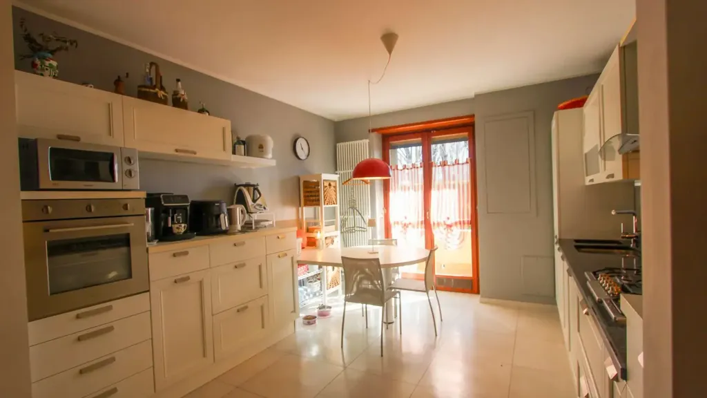 Kitchen - Apartment with Private Garden in Moncalieri