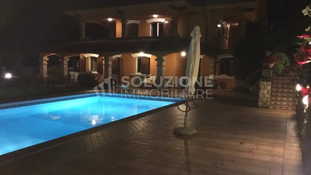 Bassein - Prestigious Villa with Pool in Alzano Lombardo