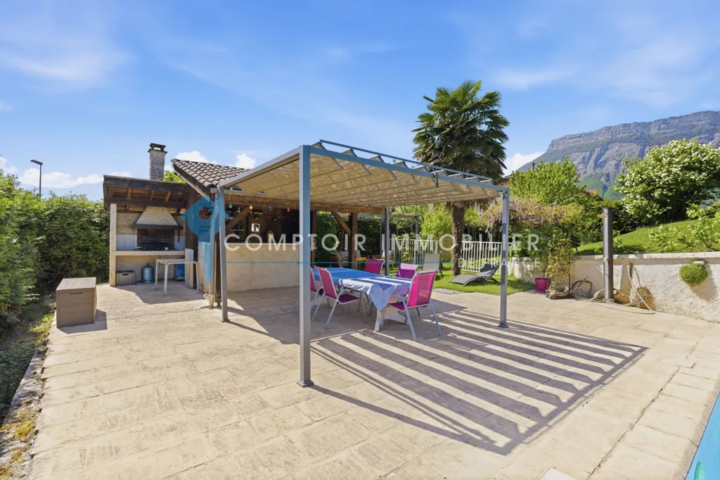 Terrasse - Maison avec Vue Panoramique et Piscine à Meylan