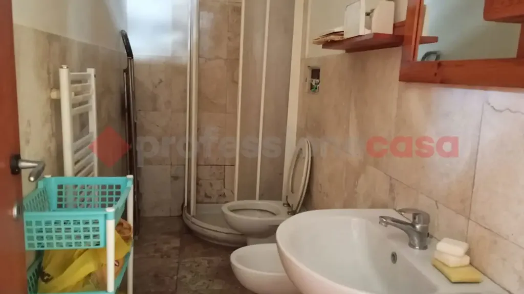 Vannitoad - Bright 2-Bedroom Apartment with Parking in Florence