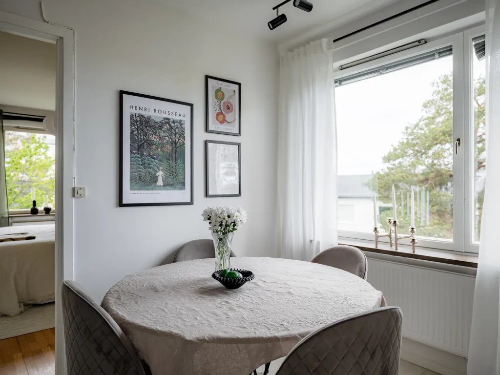 Salle à manger - Apartment with South-West Balcony in Danderyd