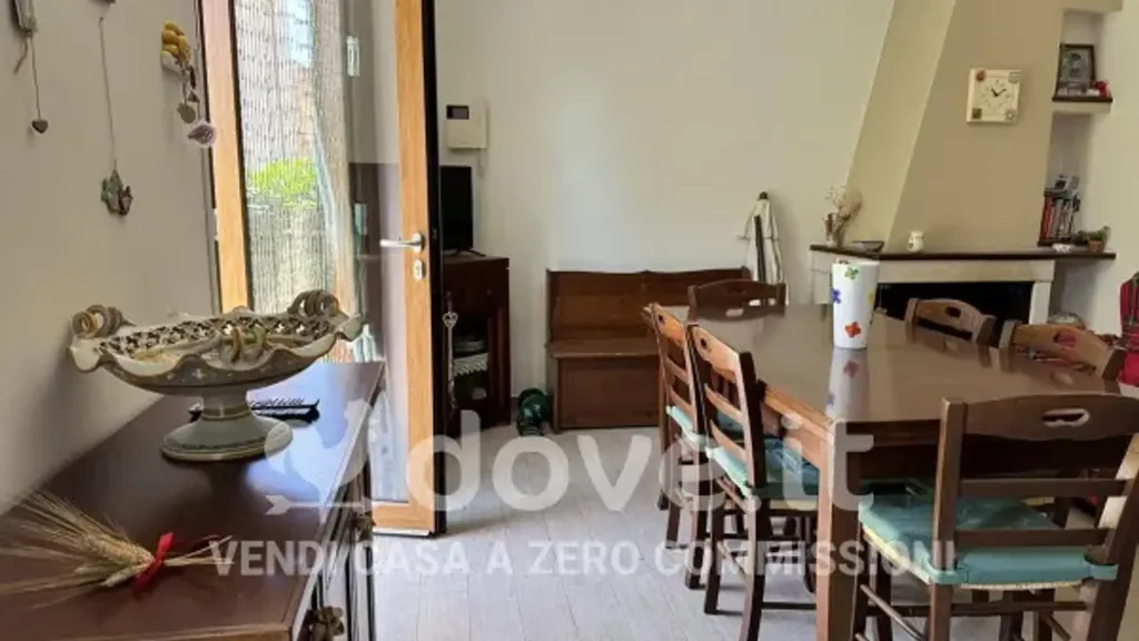 Söögituba - Rustic Semi-Detached Villa in Itri