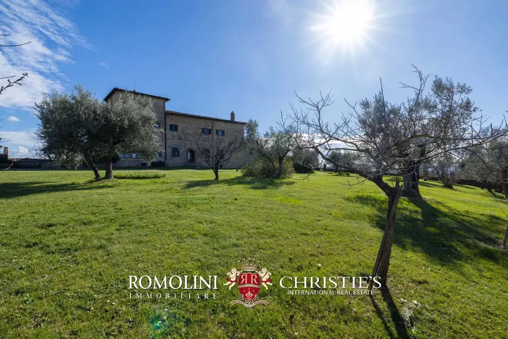 Aed - Historical Villa with Pool in Chianti Hills