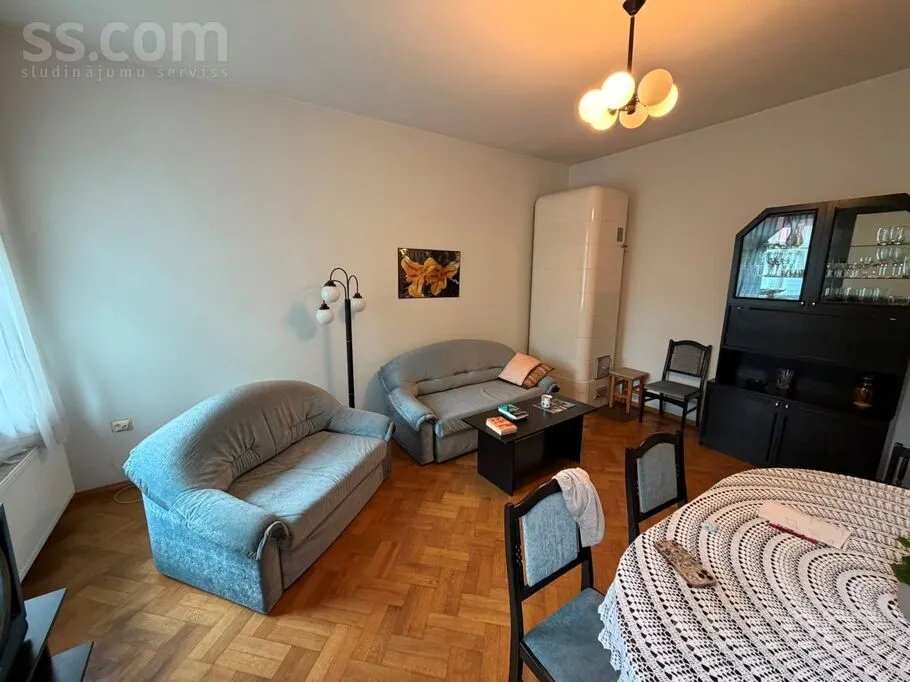 Elutuba - Historic Flat with Balcony in Āgenskalns, Riga
