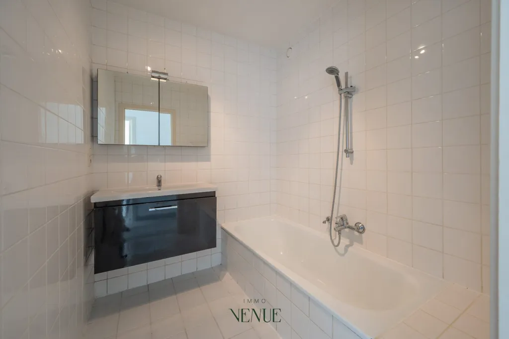 Badezimmer - Bright Apartment with Terrace in Duinbergen