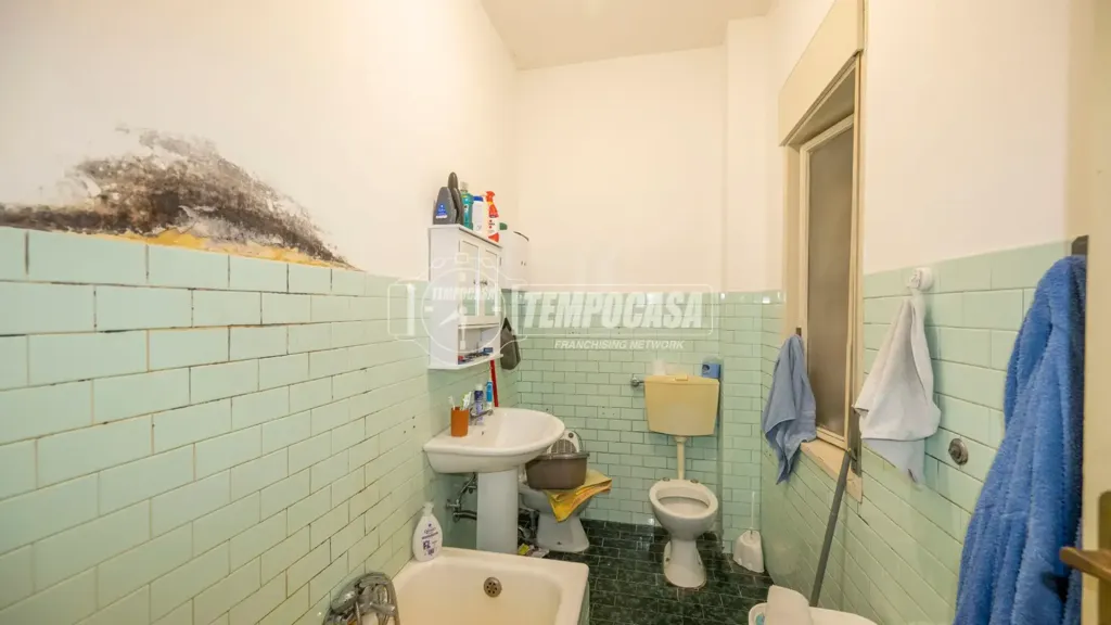 Salles de bain - Bright Trilocale with Balcony in Messina