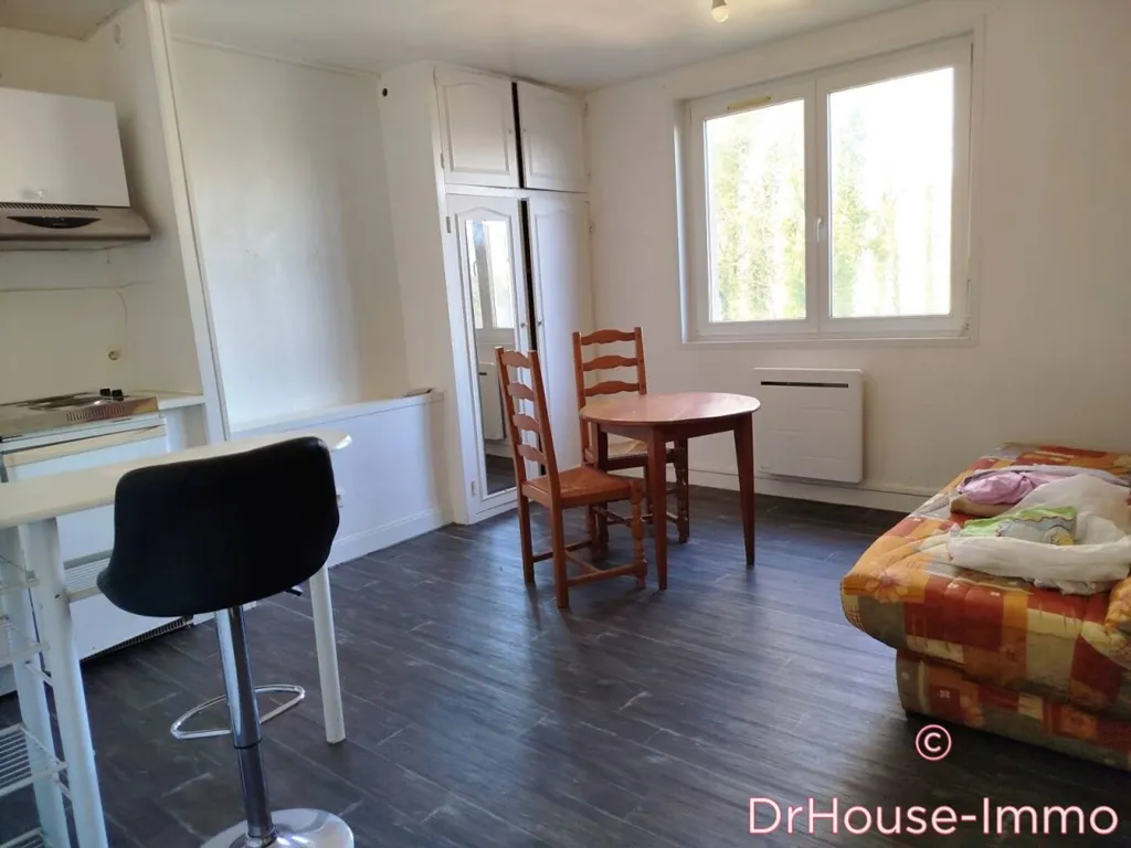 Kitchen - 11-Piece Investment Property in Longuenesse