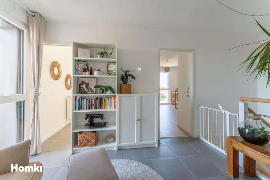 Séjour - Duplex avec Terrasse et Vue Lac à Bordeaux