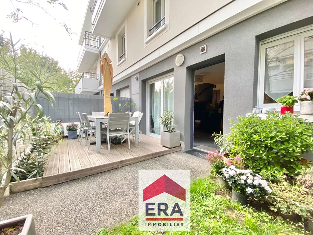 Terrace - Duplex with Balcony and Garden in Sartrouville