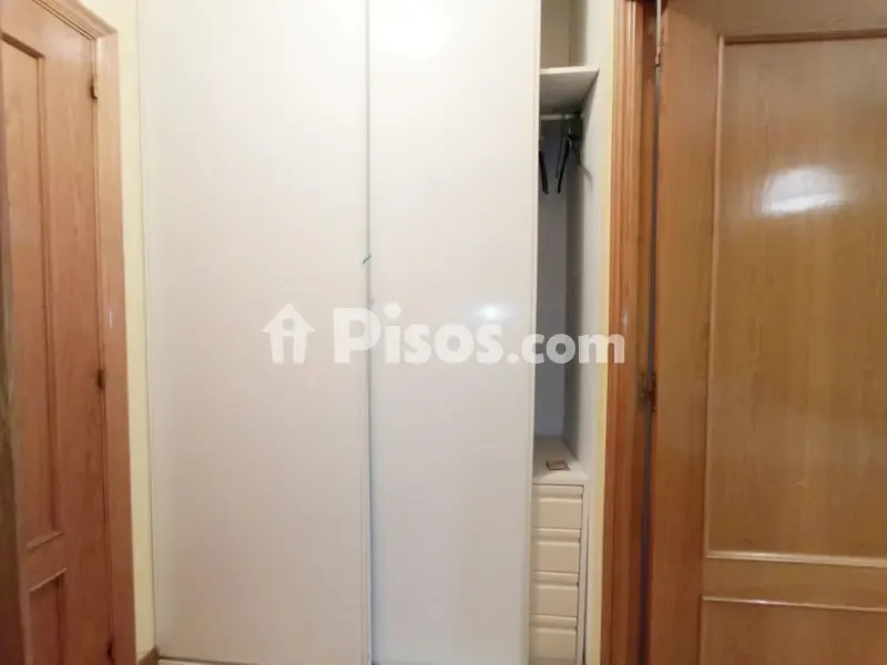 Rooms - Apartment with Garage on Avenida Palencia