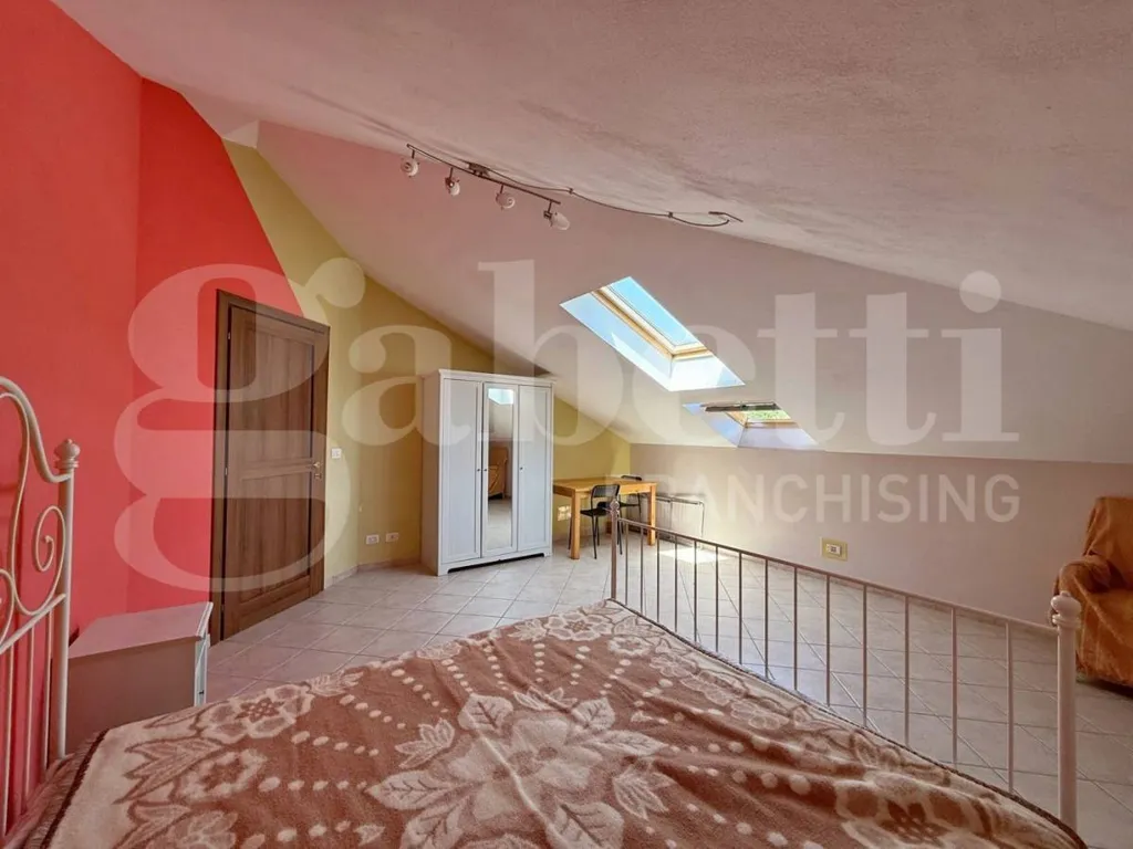 Chambres - Bright Mansard Apartment in Bra