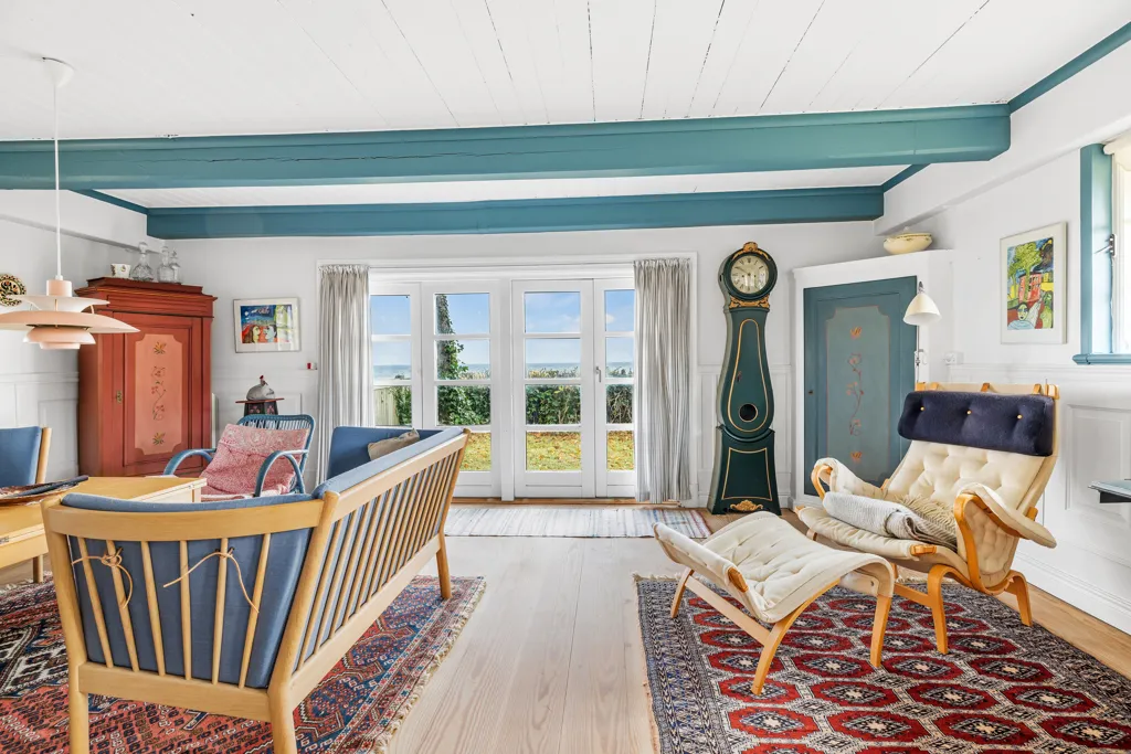 Séjour - Historic Timber-Frame House with Water View in Nyborg